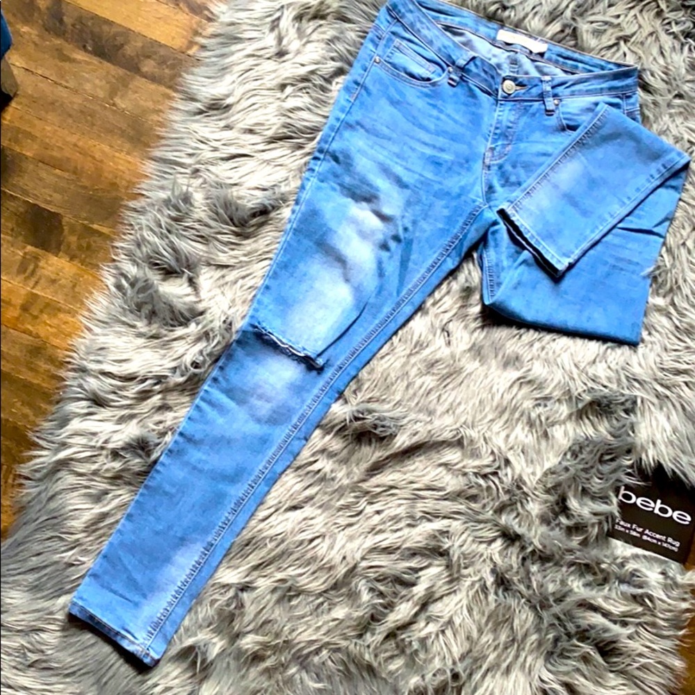 Ripped Knee Skinny Jeans